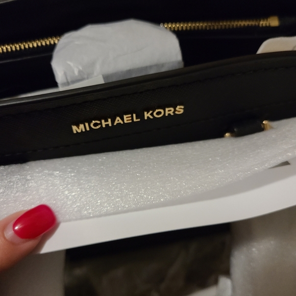 Michael Kors Handbags - Michael kors medium park satchel
